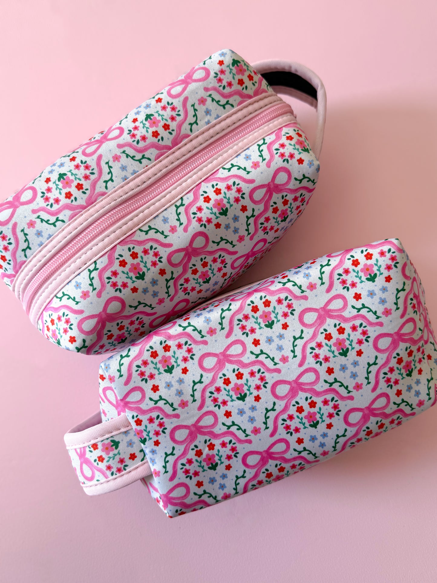 Flower and bows - Makeup Bag (Set of 3)