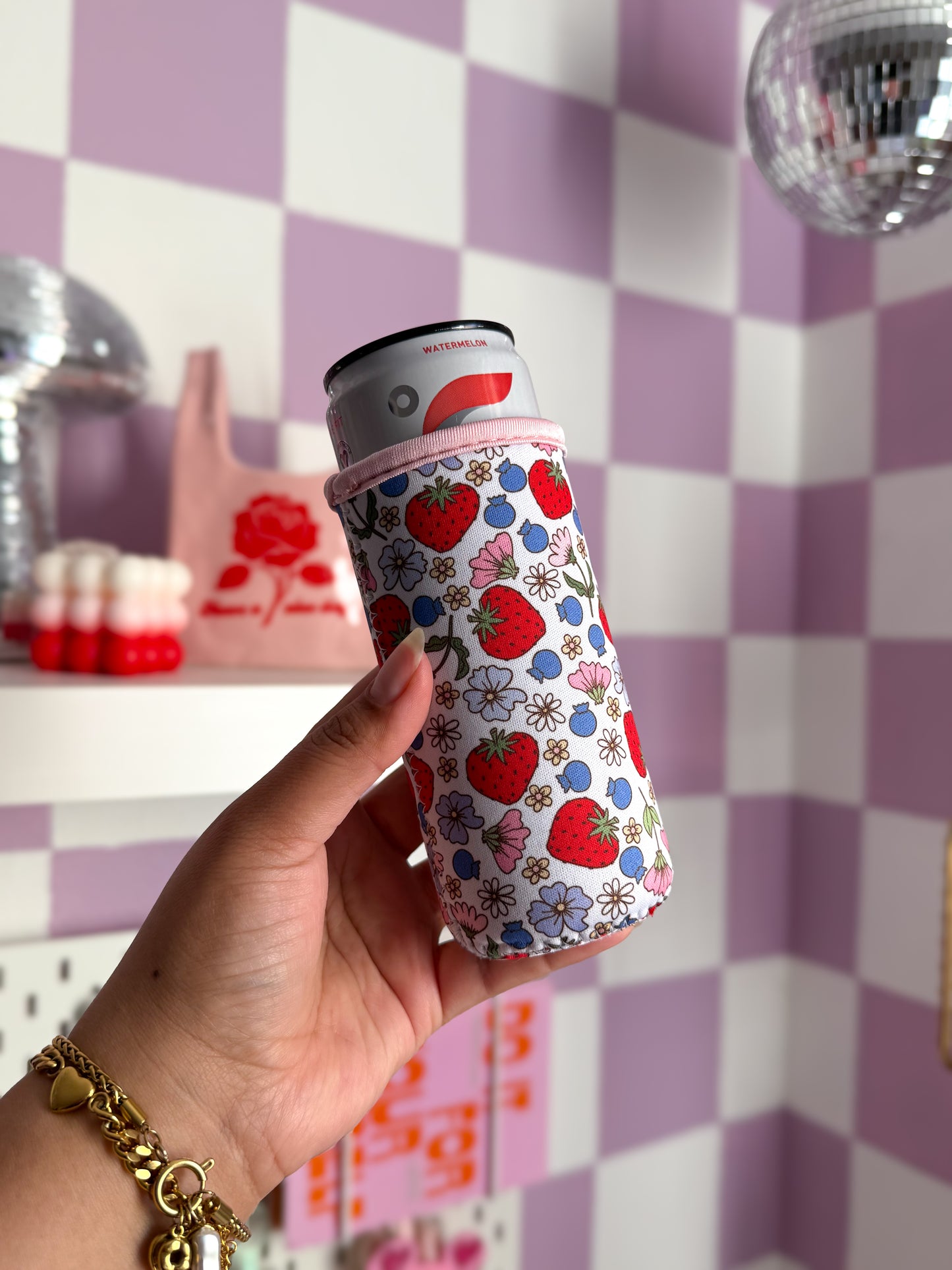 Strawberry and Blueberies - Slim can Sleeve