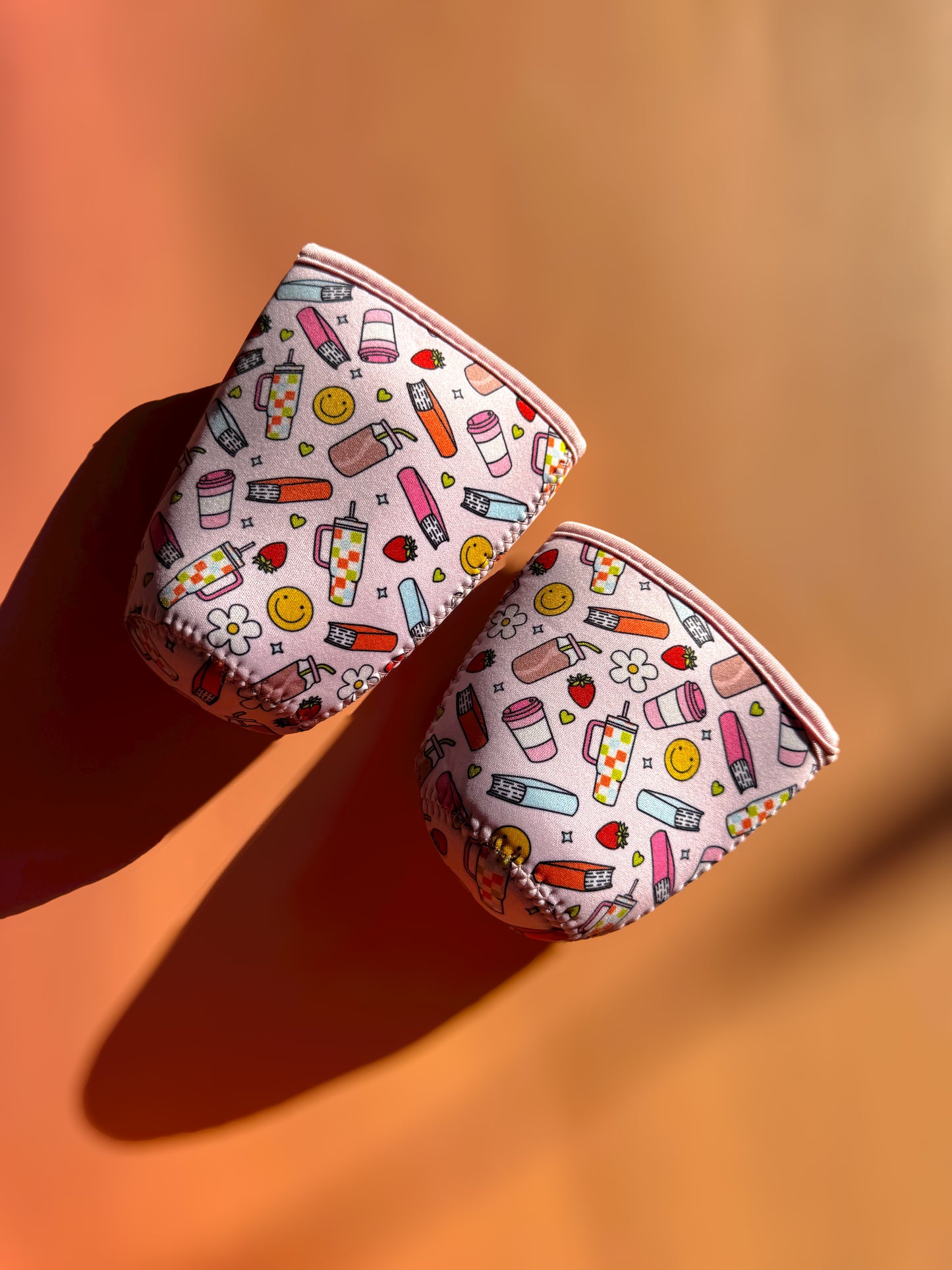 Books and flowers - Coffee sleeve