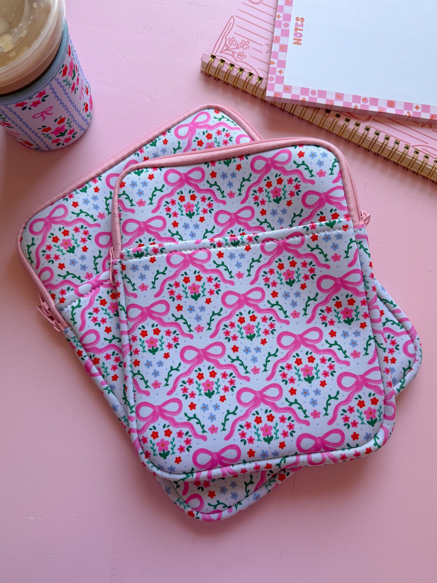 Bows and Flowers - Kindle/Book Sleeve