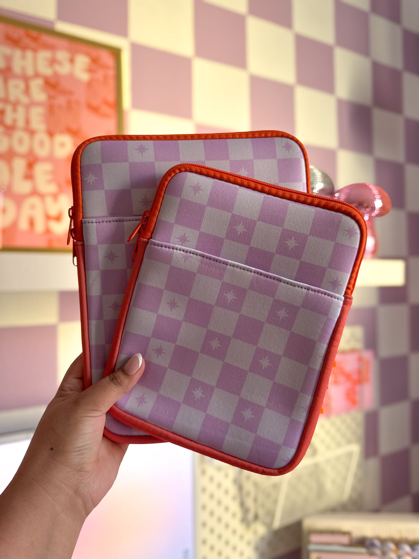 Lilac checkered  -  Kindle/Book Sleeve